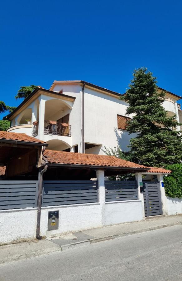 Apartments "M" Pula Exterior foto